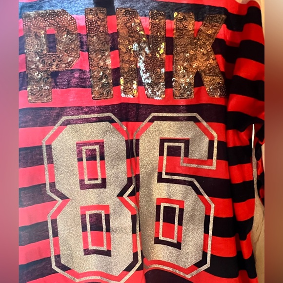 NWT VS Pink women’s long sleeve size Medium - Picture 2 of 3